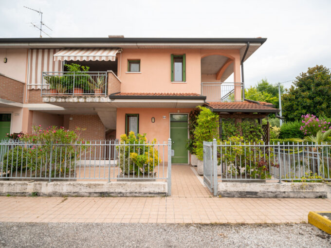 La Villetta Perfetta per la Tua Famiglia: Sicurezza, Spazio e Comfort!